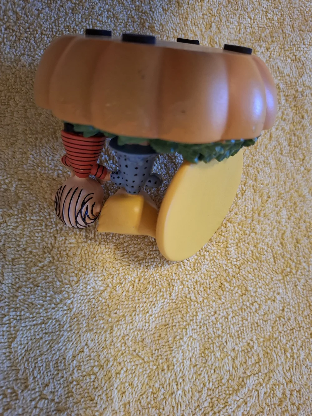 Peanuts Halloween Figurine Set - Orange & Green Holiday Decor by Peanuts